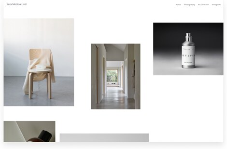 「Portfolioboxウェブサイトビルダーを使用して作成されたサンプルサイトのスクリーンショット。」